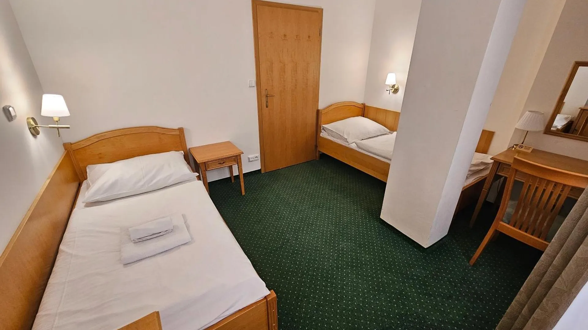 פראג Hotel Claris 3*,  צ'כיה