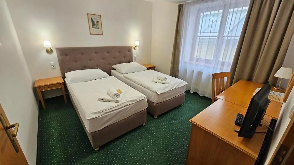 פראג Hotel Claris