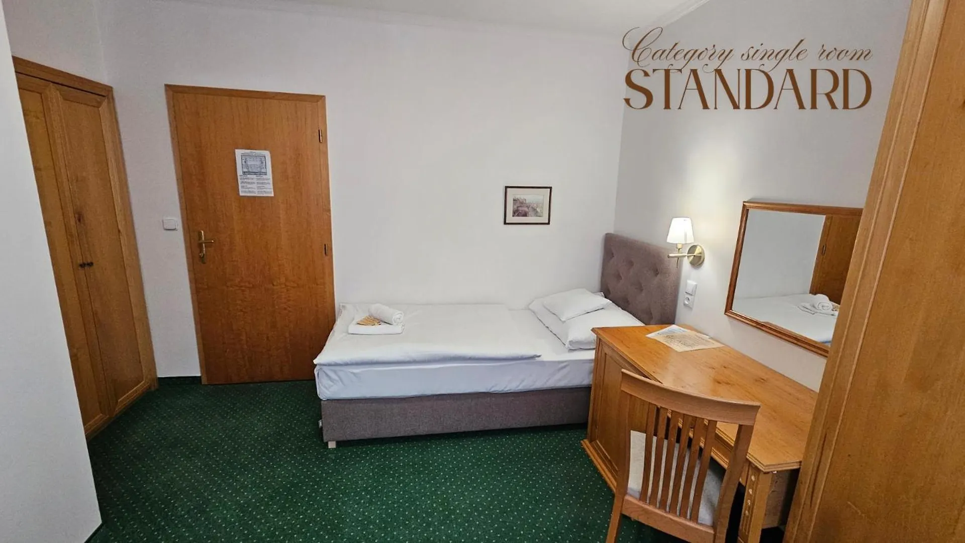 Hotel Claris Прага 3*,