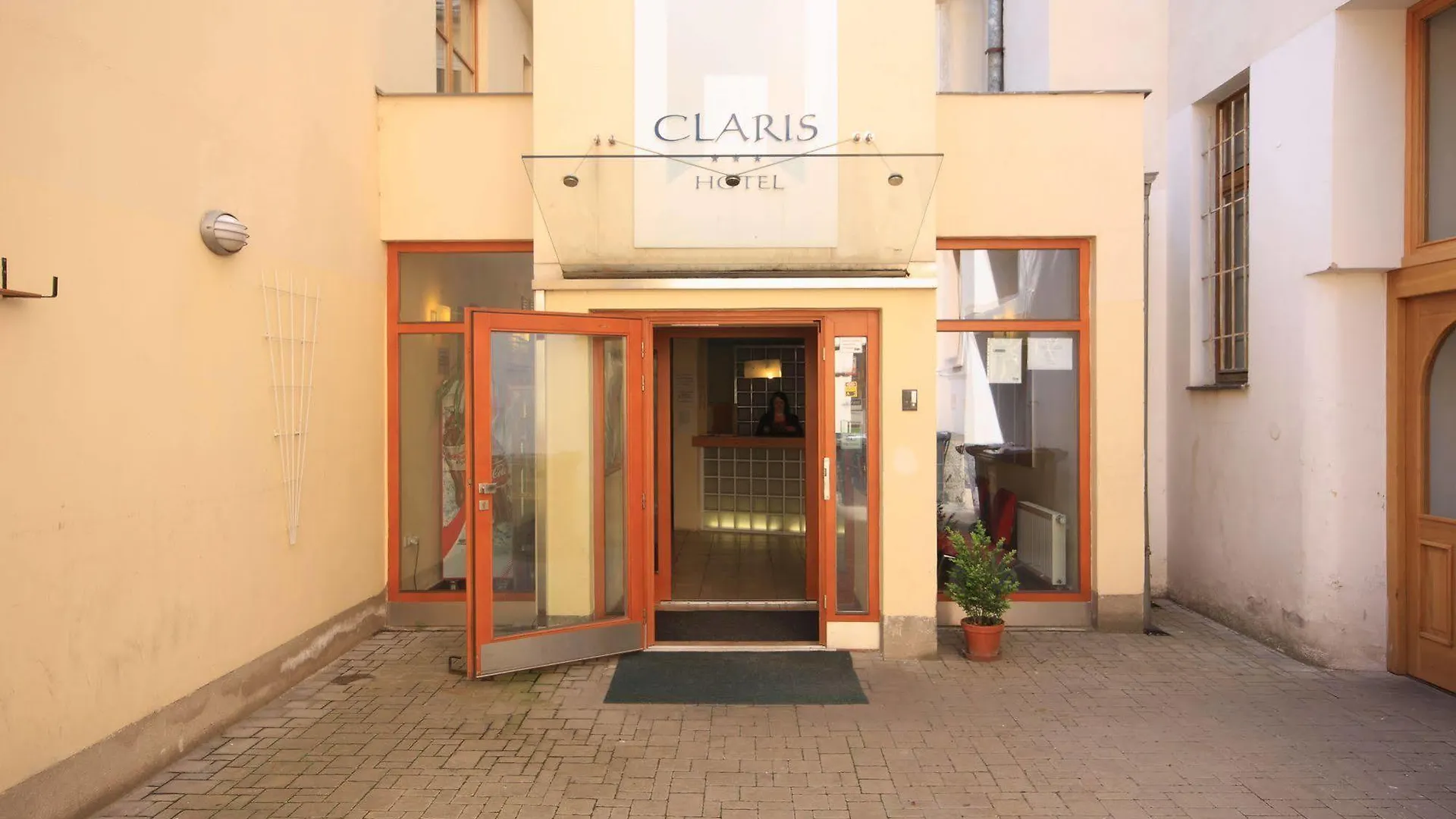 פראג Hotel Claris