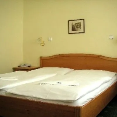 Hotel Claris Prague 3*,